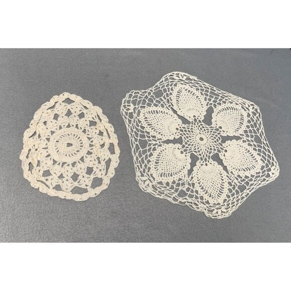Handmade Vintage Lace Doilies Set of 2 - Picture 1 of 8